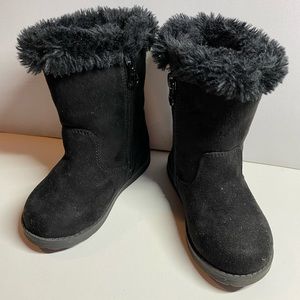 Cat & Jack black fuzzy toddler boots girls size 6.